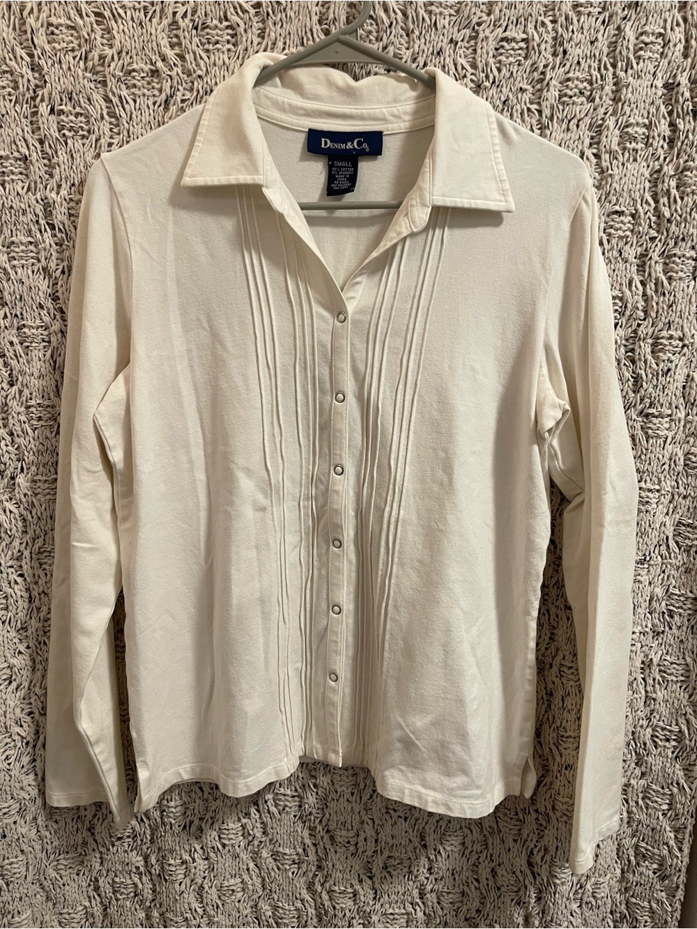 Denim&Co White Pintuck Collar Button Shirt